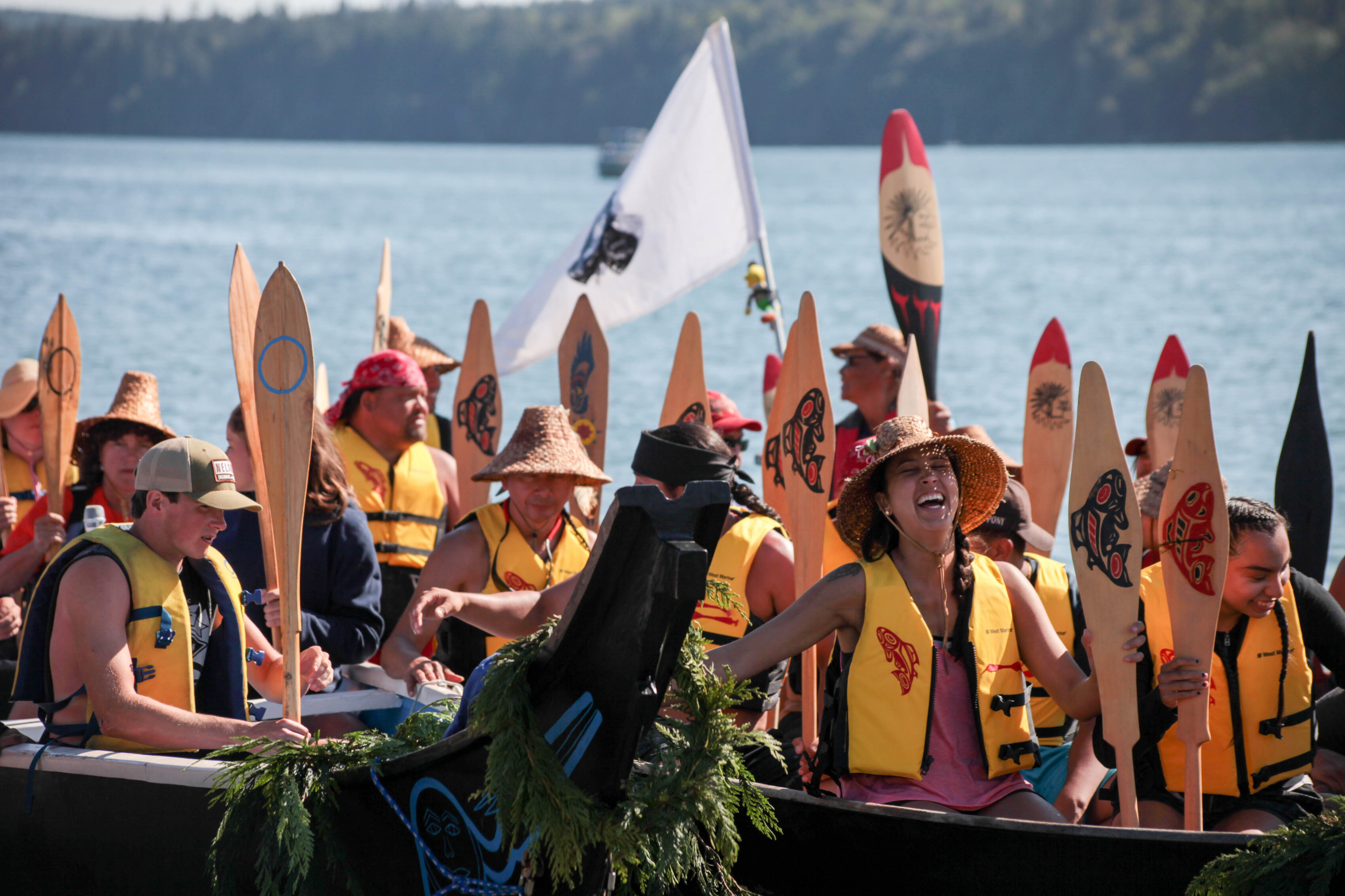 Puyallup Canoe Family paddling