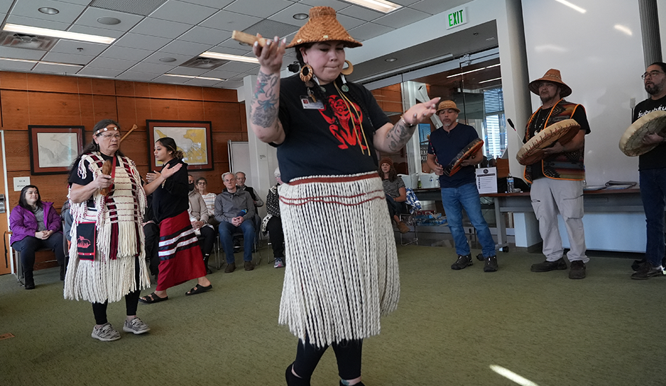 Tacomans sample Tribal traditions at Learn the Puyallup Way event